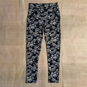 Coco Carmen Navy/White Tapestry Floral Leggings, Size S/M